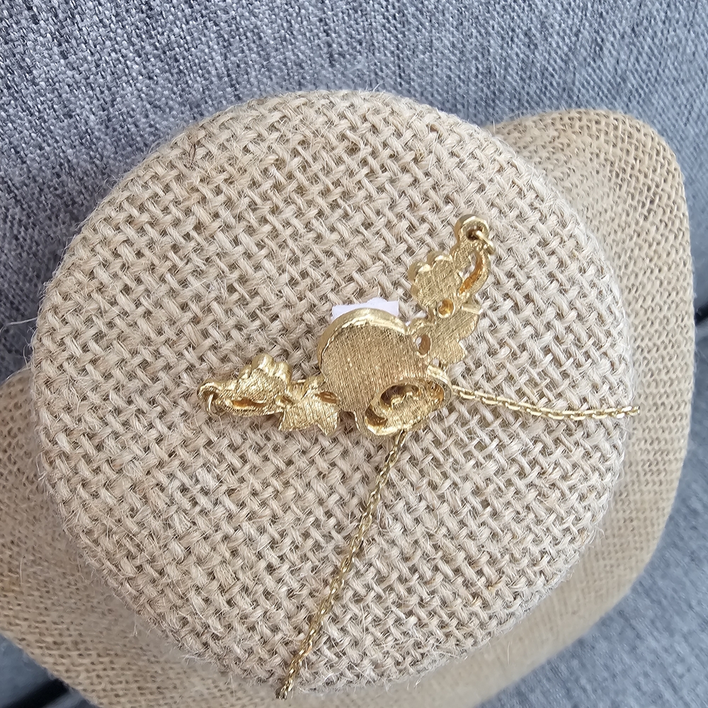 Elegant Gold and Pink Pendant Necklace - Picture 4 of 8